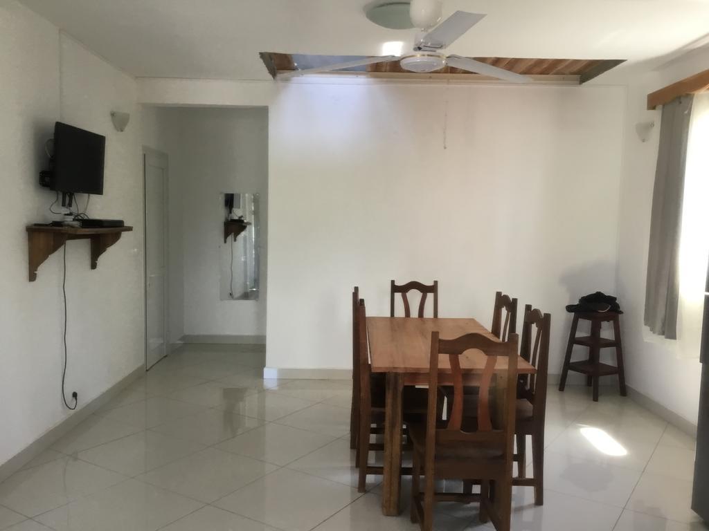 Villa Violette Амбатолоака Екстериор снимка